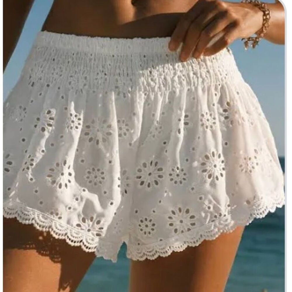 4giveness white eyelet elastic waist swimsuit cover up shorts pure cotton size S